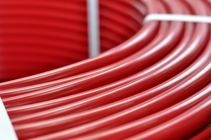 Potrubí TH RED, podlahové teplovodní topení REHAU (vytápění, svépomocí, montáž)